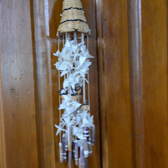 Vintage Wicker Seashell Wind Chime - Picture 2 of 8